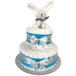 Gâteau de couches bleu et son lapin